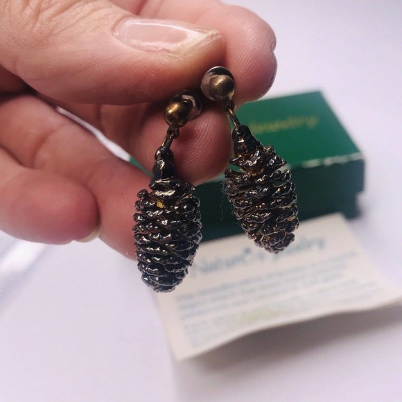 Vtg Natures Jewelry Pinecone pine cone Dangle Earrings 24K Gold Overlay - Picture 1 of 7